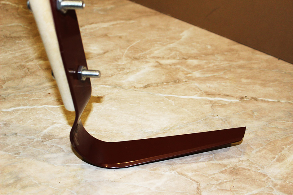 3 знаменитый плоскорез Фокина, бывает трех размеров. Очень похожи на него Пчелка, Пышка....JPG